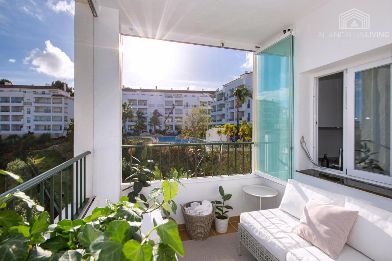 Scandinavian Style Apartment With Amazing Sea Views And South West Facing Sunny Terrace In Miraflores Walking Distance To The Beach! Málaga Exterior foto